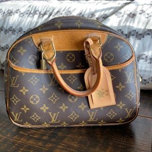 Louis Vuitton minus tag